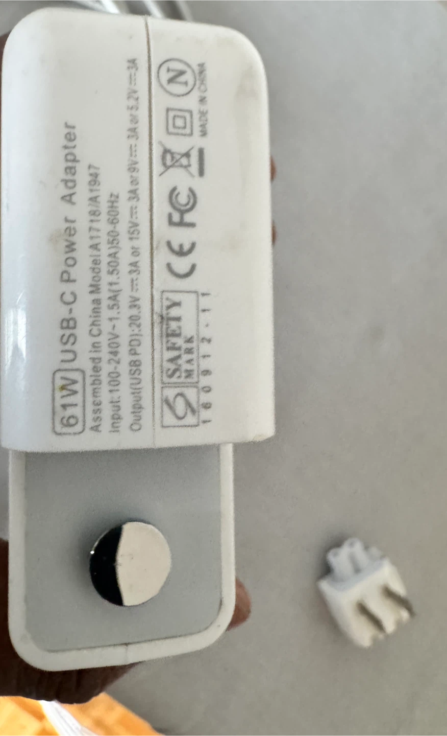 MacBook Air 2016 Gold (Not Working) - photo 5
