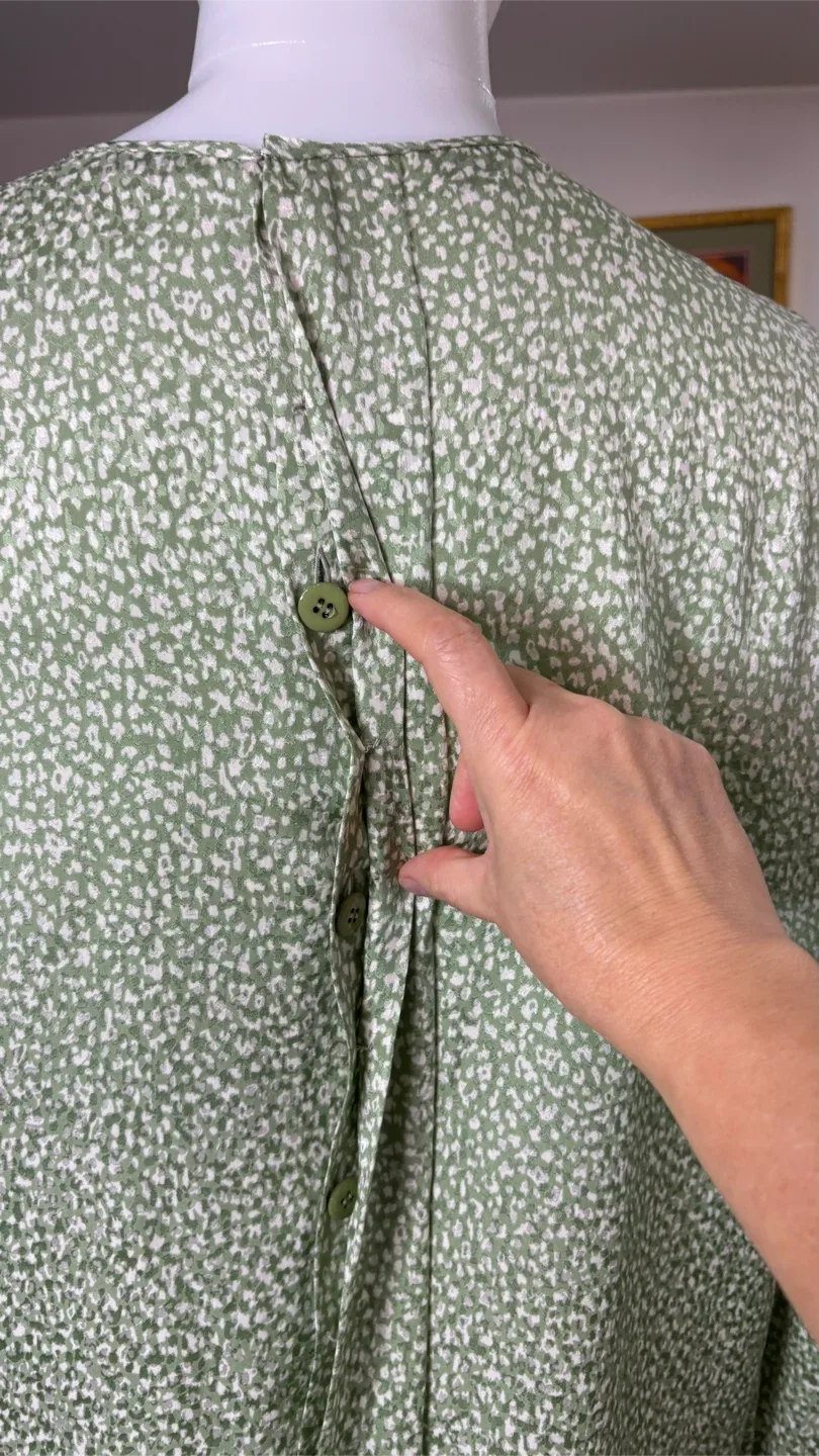 Valentino Boutique Vintage Silk Blouse in Sage Gre image indicator(4)