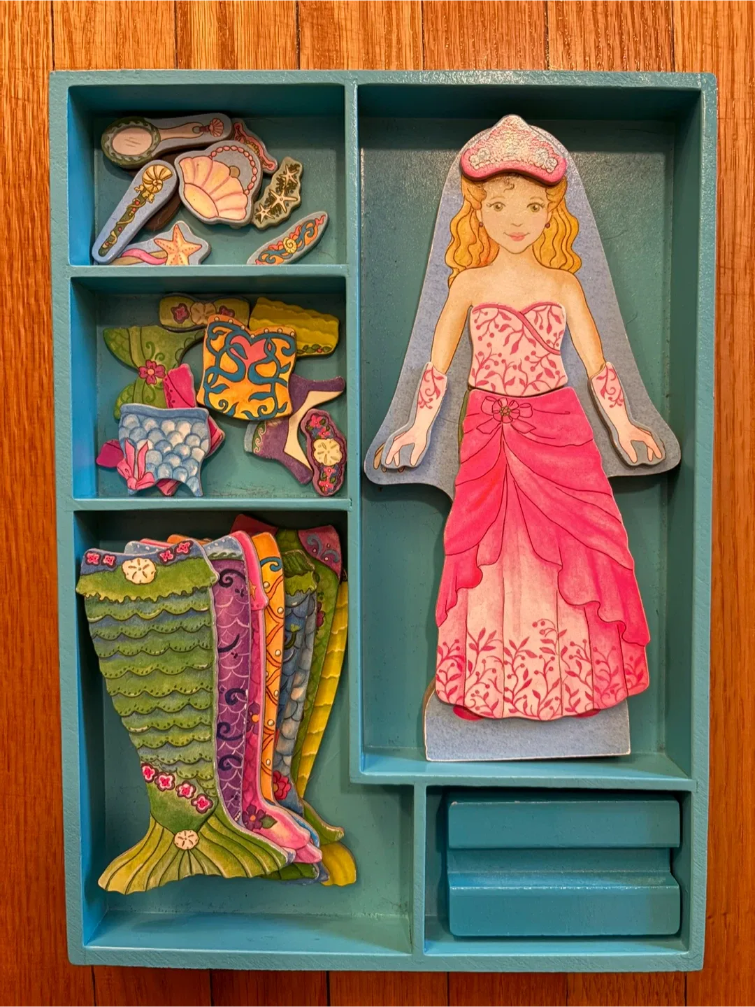 Melissa & Doug Merry Mermaid Magnetic Dress-Up Set