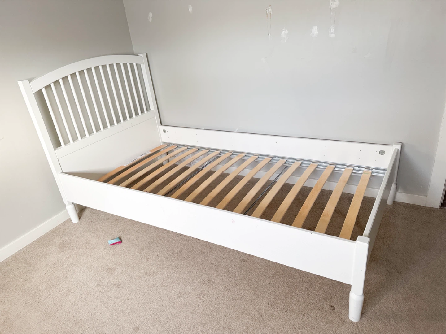 White 6-Drawer Dresser & White Toddler Bed Frame - photo 5