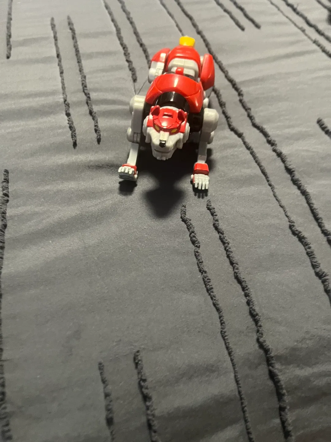 Voltron Red Lion Diecast Figure