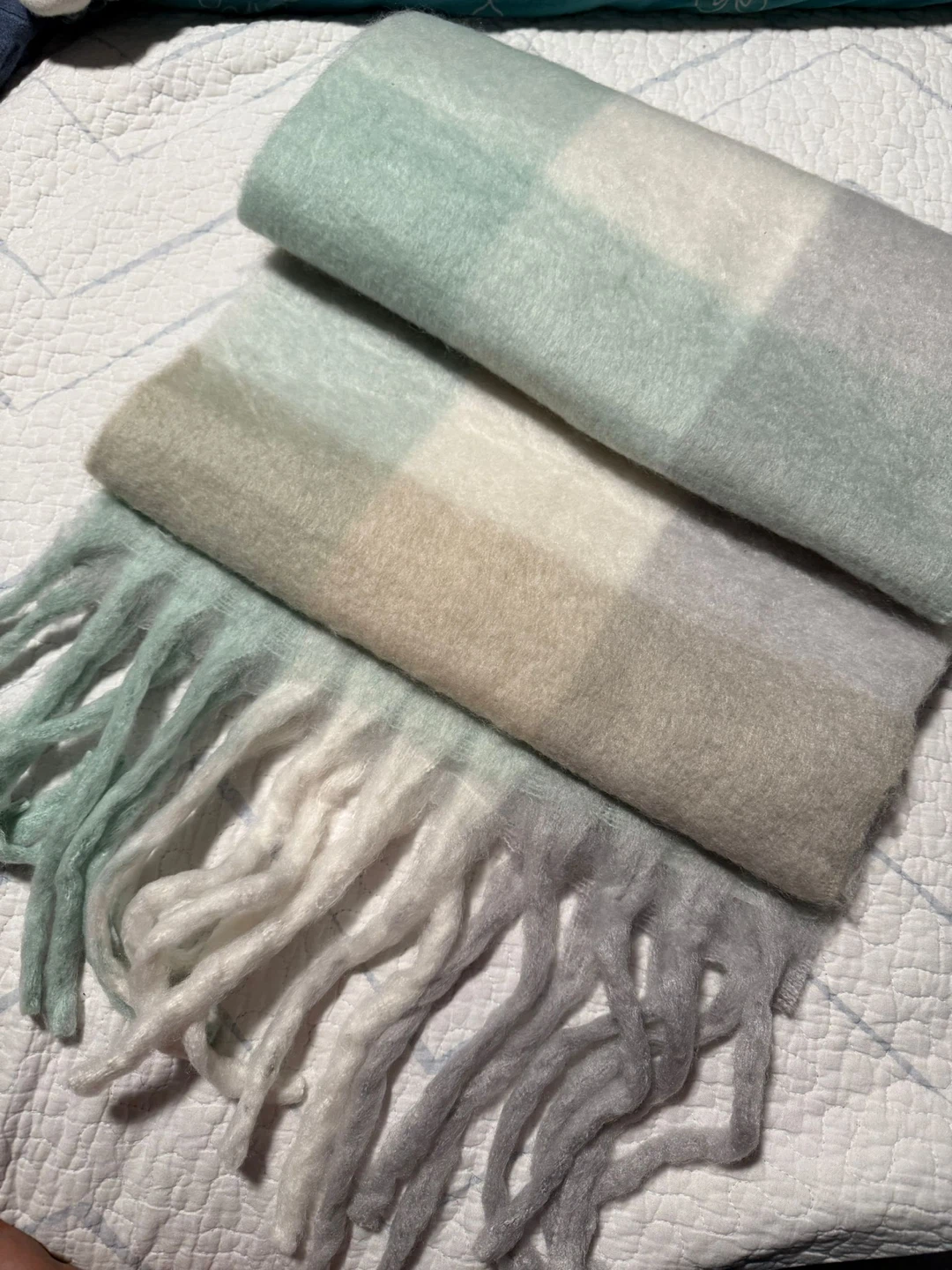 Checkered Throw scarf- Soft Pastel Colours