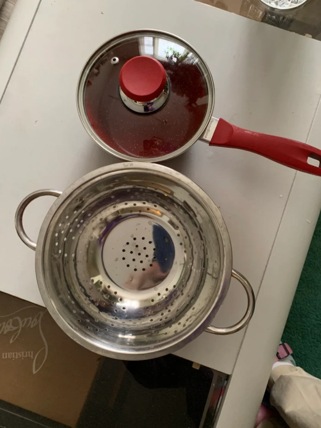 FlavorStone Red Pot with Colander