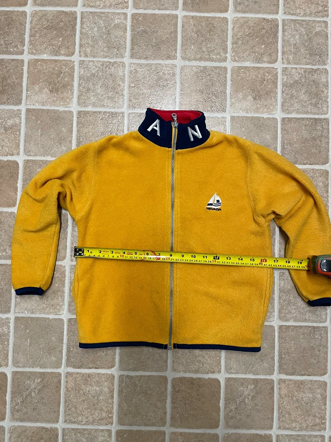 Nevada Yellow Fleece Jacket image indicator(2)