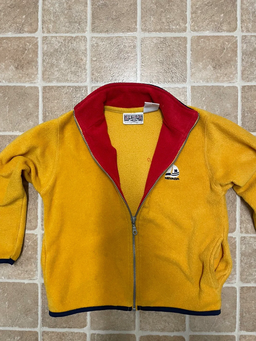 Nevada Yellow Fleece Jacket image indicator(4)
