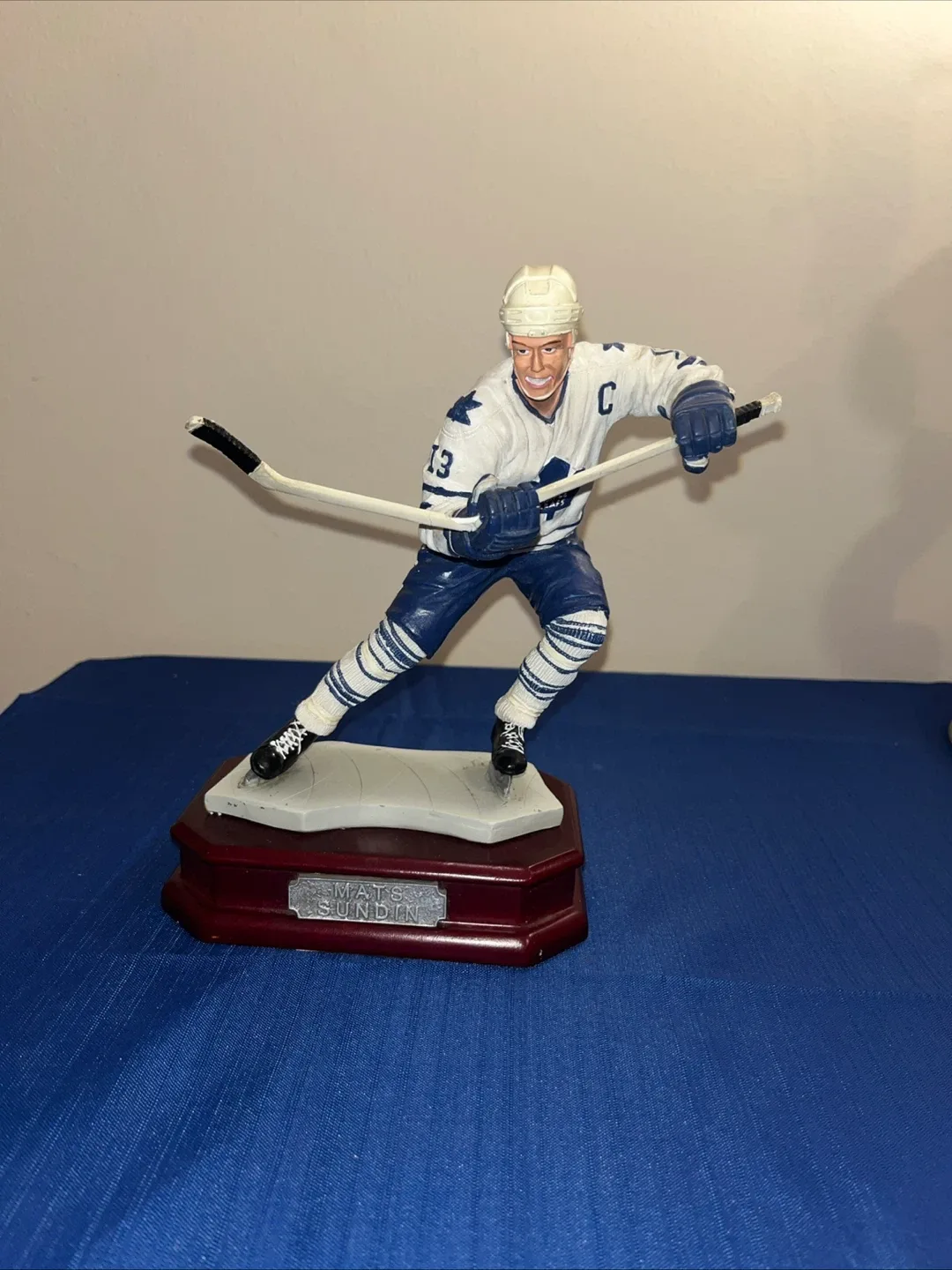 Mats Sundin Toronto Maple Leafs Figurine
