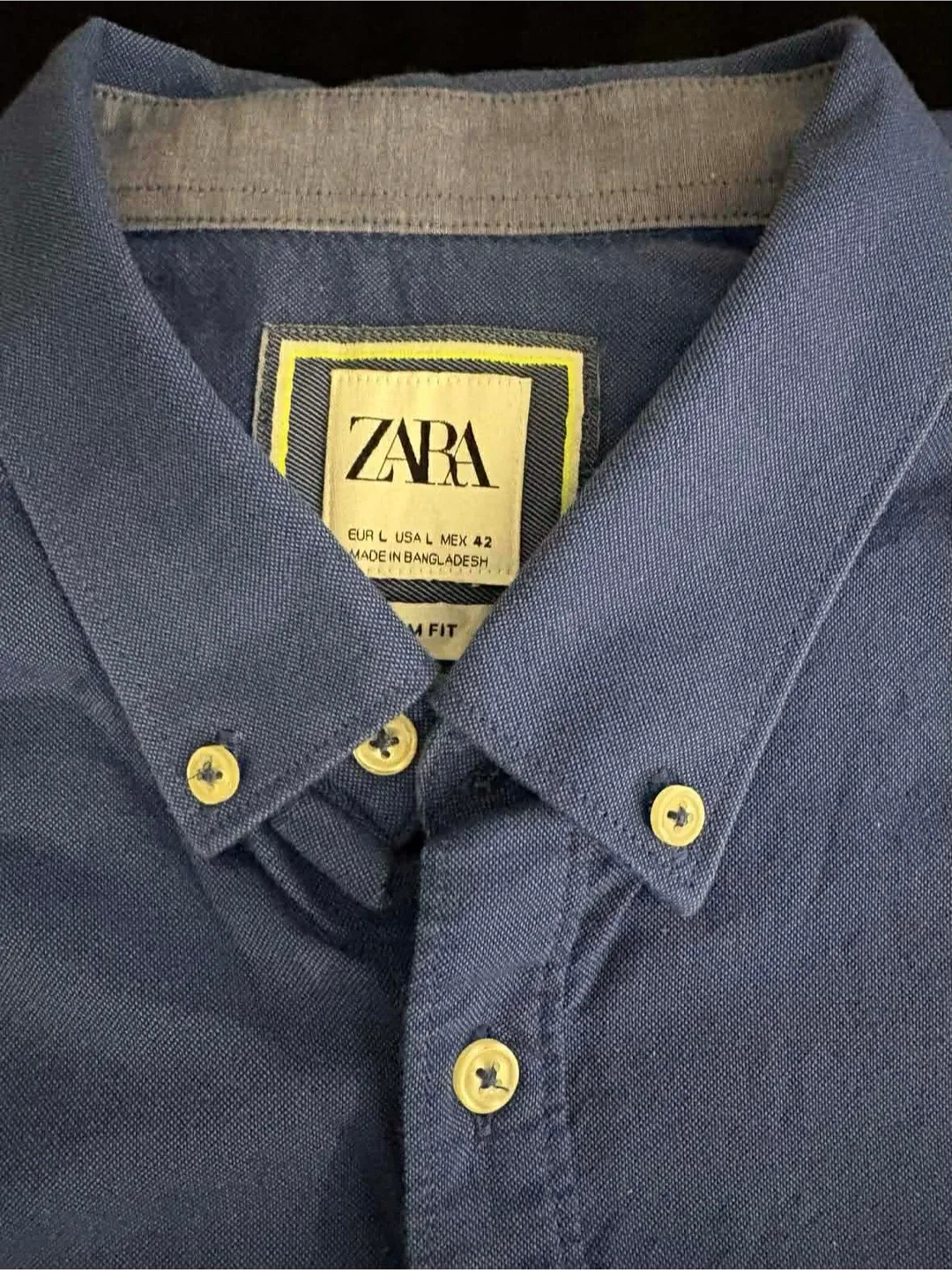 Zara Slim Fit Button Down Shirt - Size L image indicator(4)