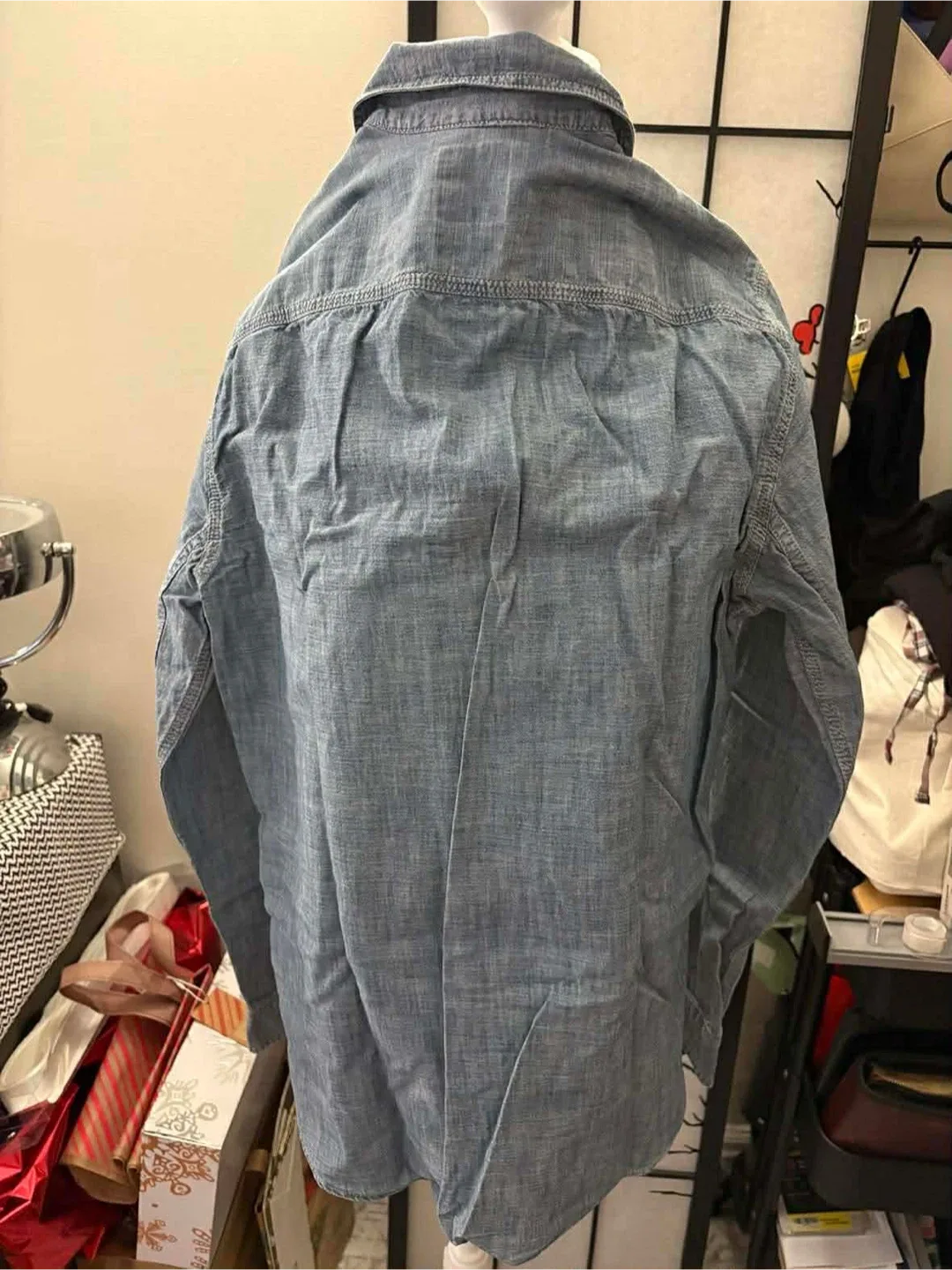 GAP Denim Shirt - Size M - Standard Fit image indicator(2)