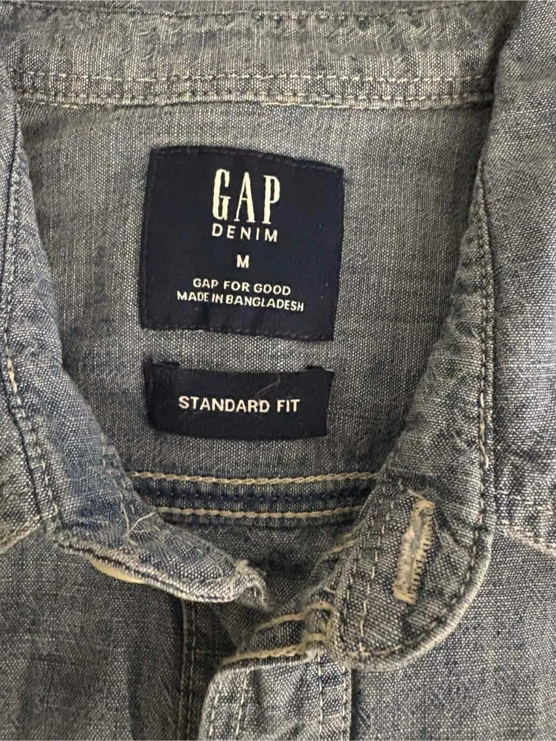 GAP Denim Shirt - Size M - Standard Fit image indicator(5)