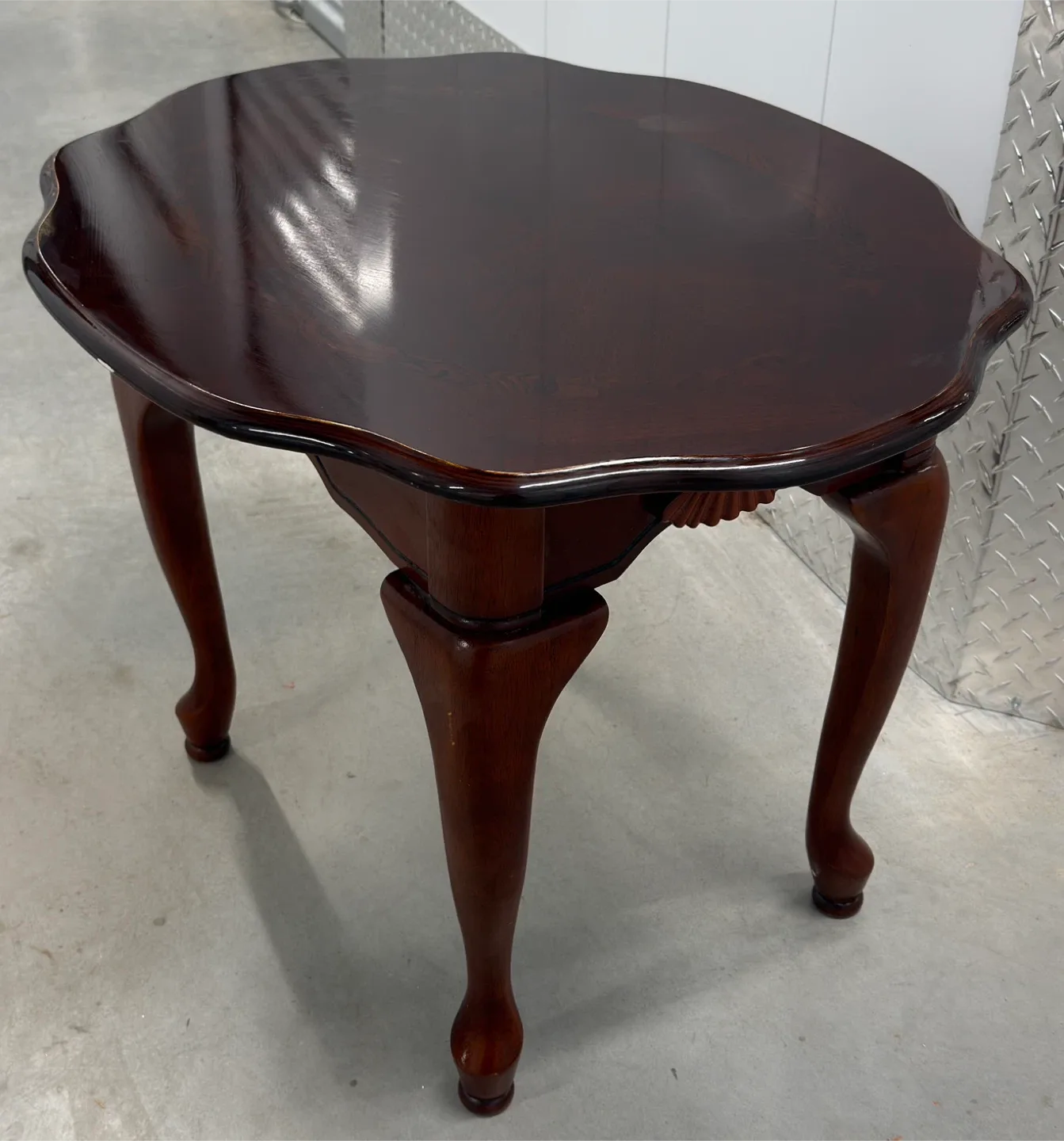 Mahogany Accent Table image indicator(2)
