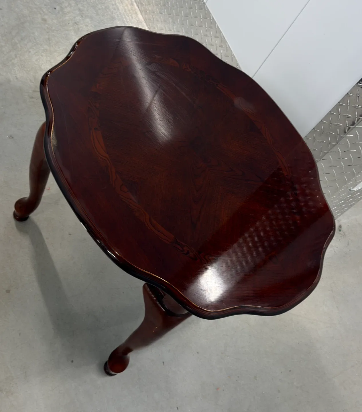 Mahogany Accent Table image indicator(3)