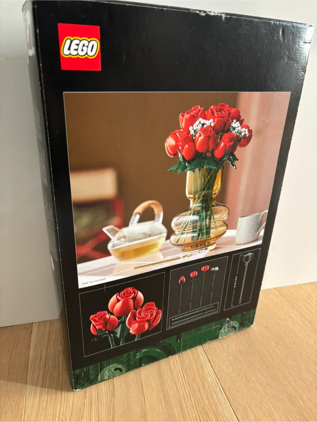 LEGO Botanicals: Bouquet of Roses, Pre-Owned, Assembled, In Box image indicator(2)