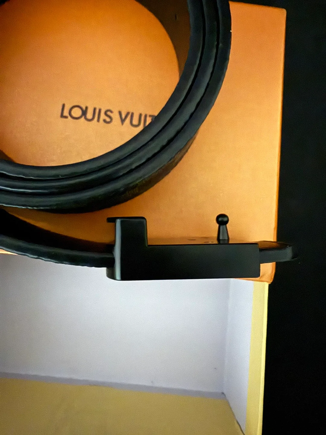 Louis Vuitton Black Belt Size 46 image indicator(4)