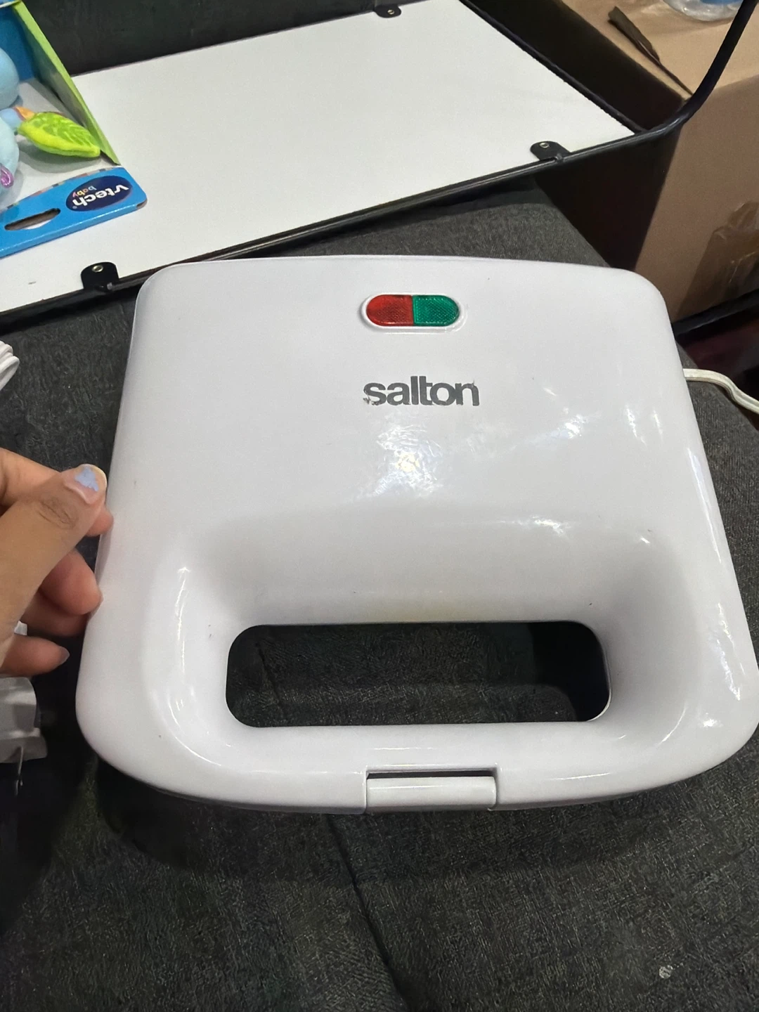 Salton Sandwich Maker - White
