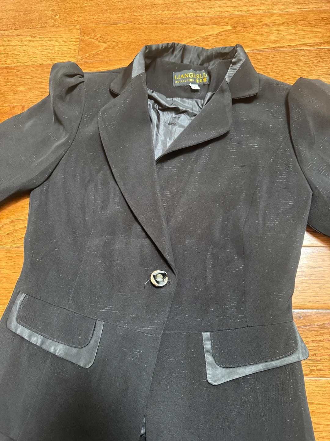 Liangerlu Collection Black Suit - Size L image indicator(3)