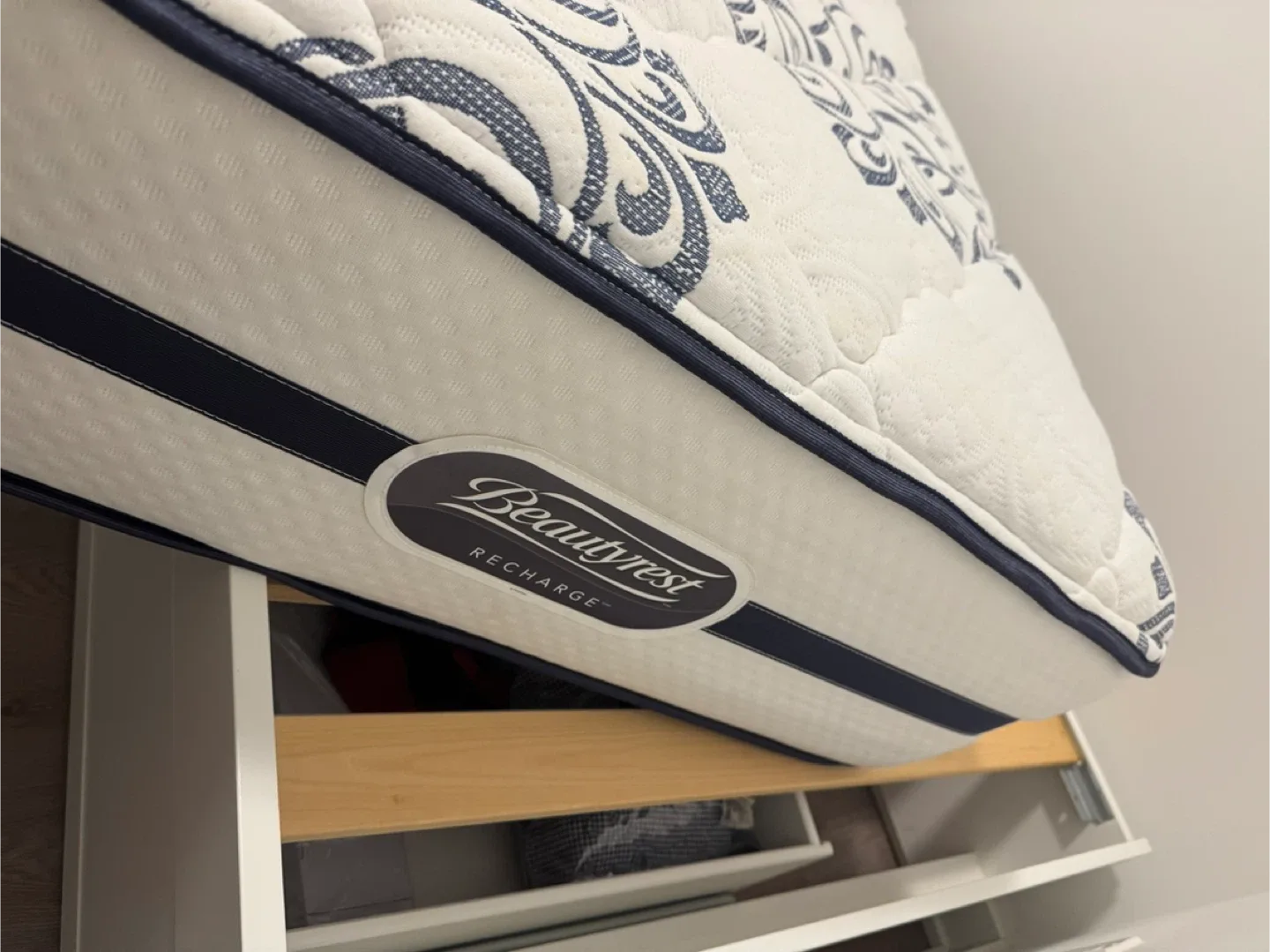 Beautyrest Recharge Mattress image indicator(3)