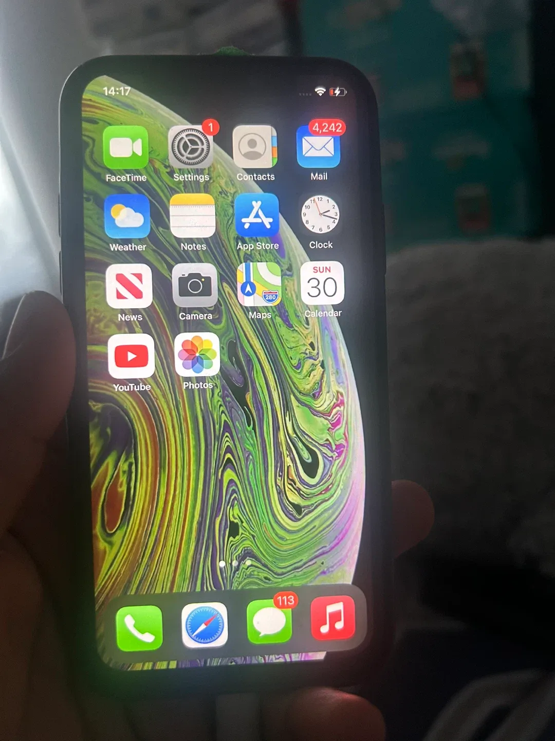 iPhone XS - 64GB image indicator(2)