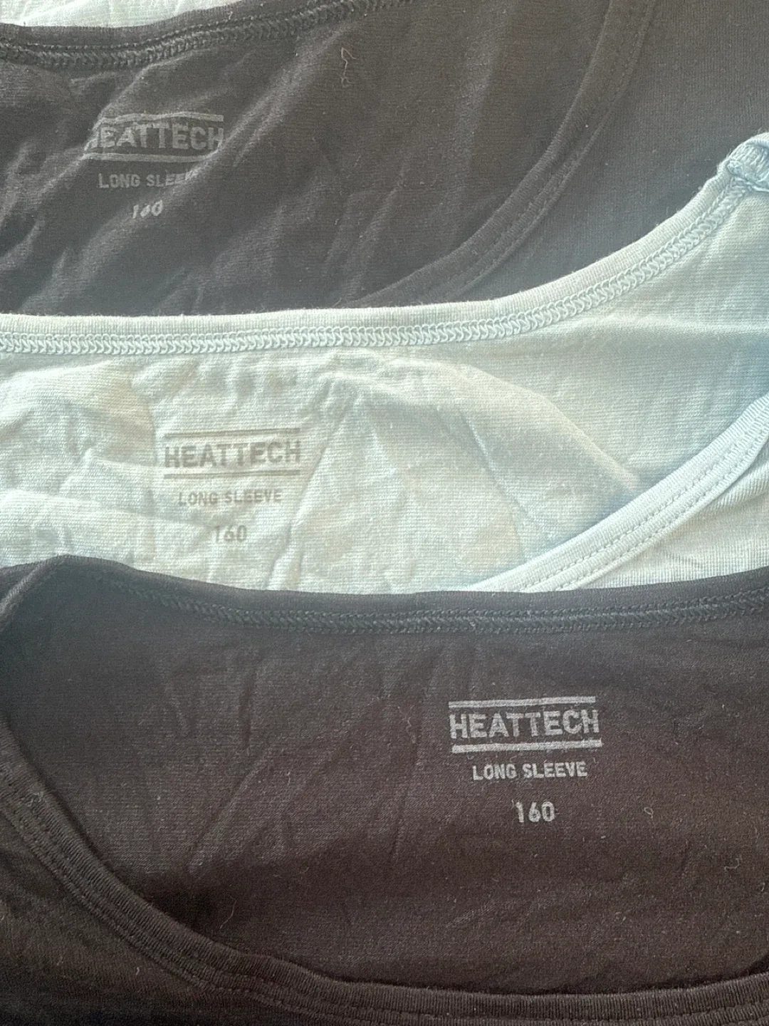 HEATTECH Long Sleeve Tops - Size 160 (20 for 4 pcs) image indicator(2)