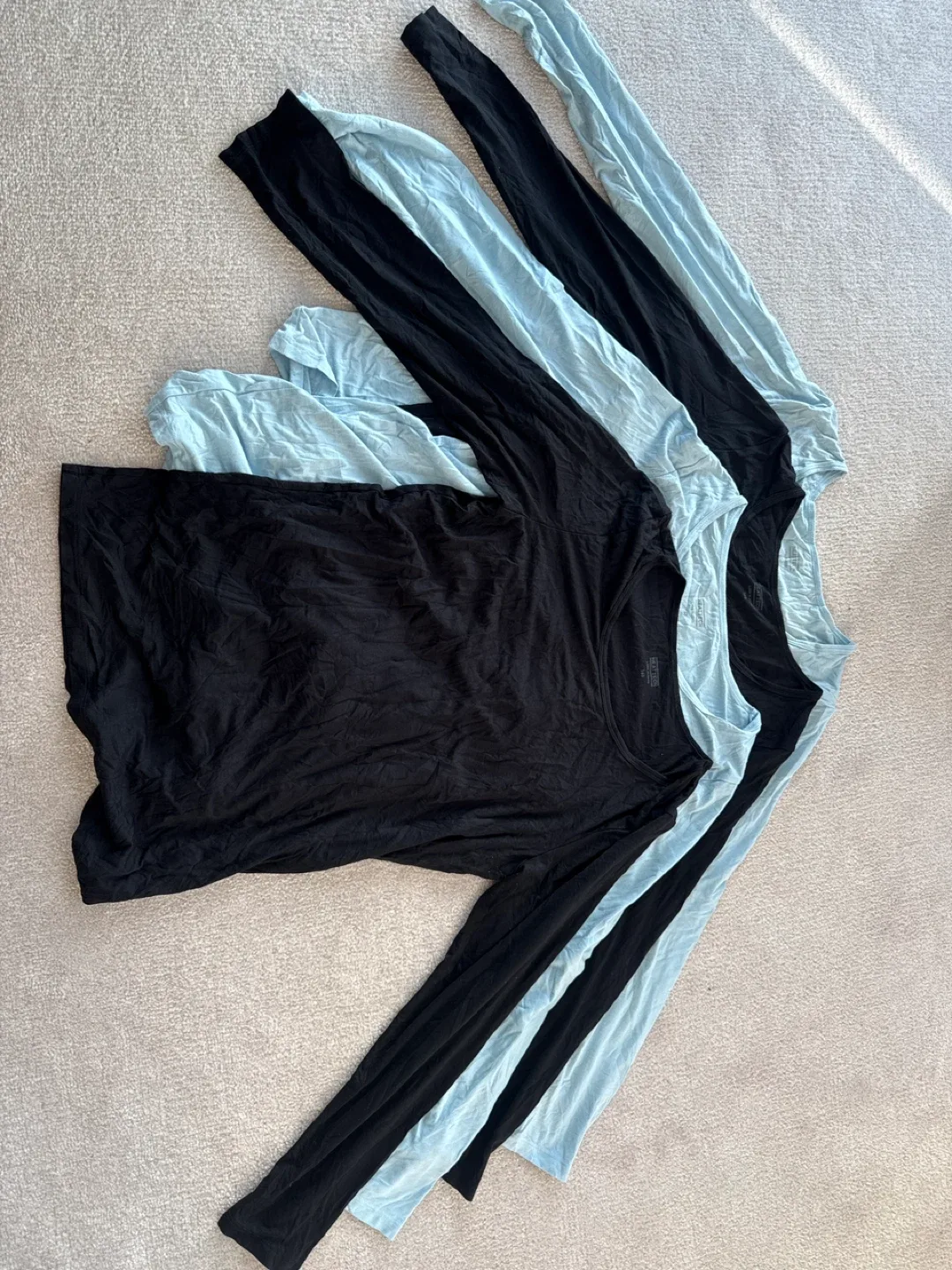 HEATTECH Long Sleeve Tops - Size 160 (20 for 4 pcs)