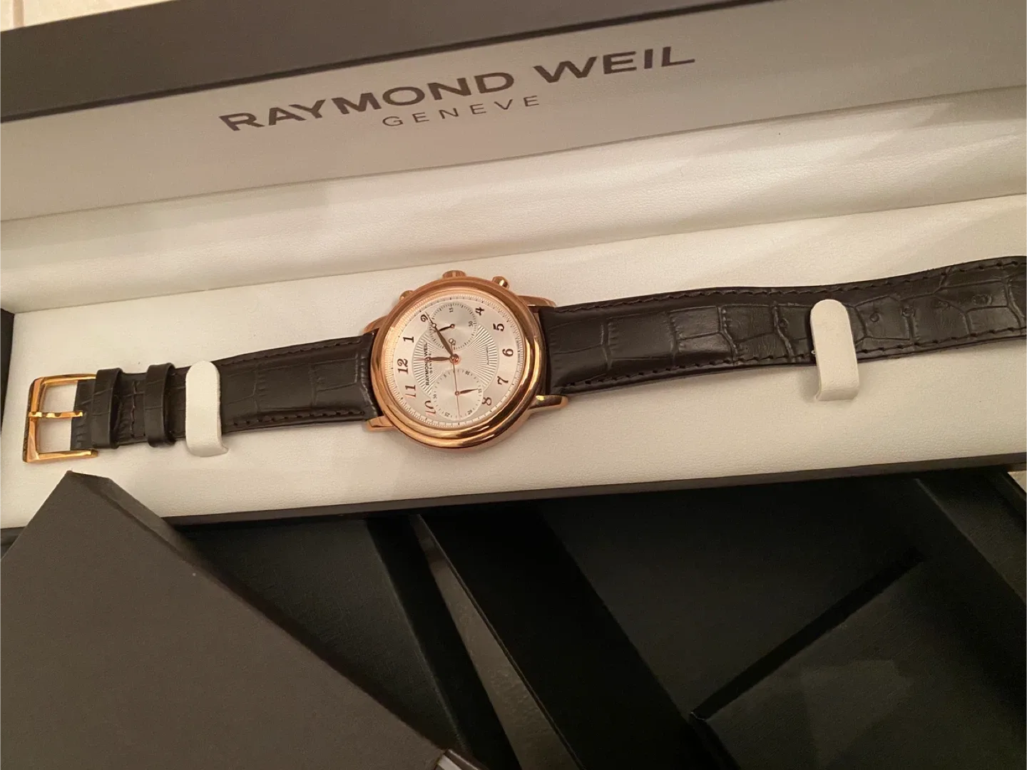 Raymond Weil Geneve Watch with Box image indicator(3)