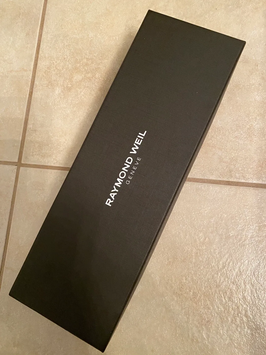 Raymond Weil Geneve Watch with Box image indicator(7)