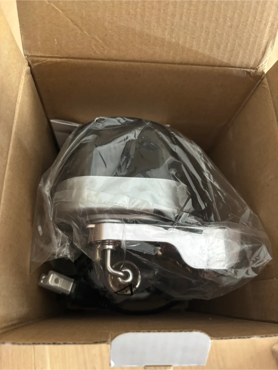 Cuisinart CCO-55 Deluxe, Chrome Electric Can Opener, Silver. NEW image indicator(8)