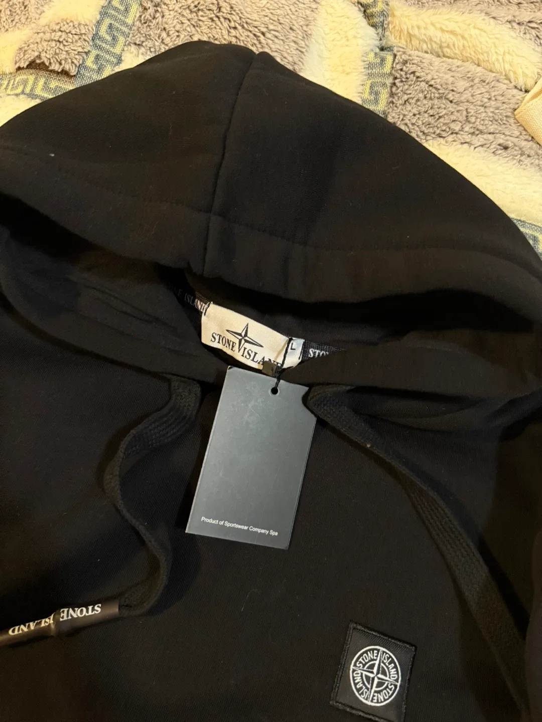 Stone Island Black Hoodie - Size L image indicator(4)