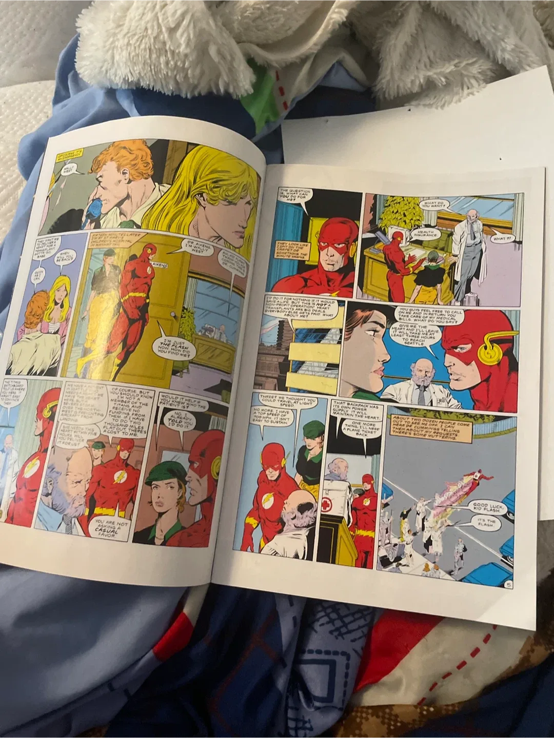 The New Flash #1 Comic Book old image indicator(2)