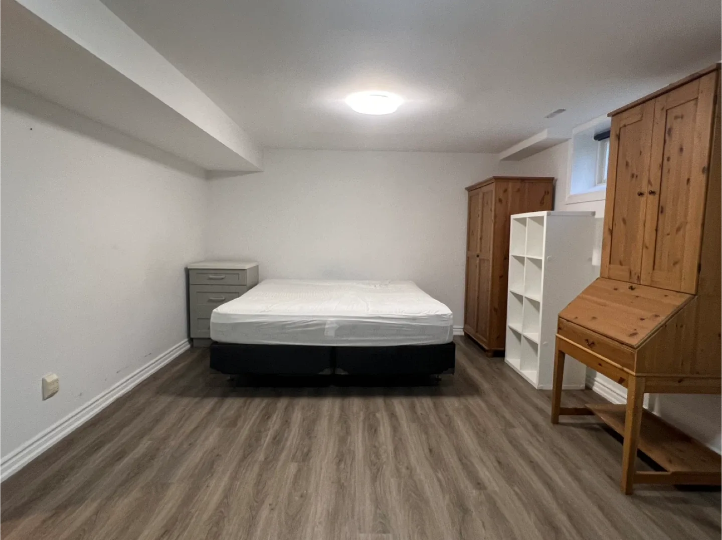 Moving sell: King size mattress for free image indicator(3)