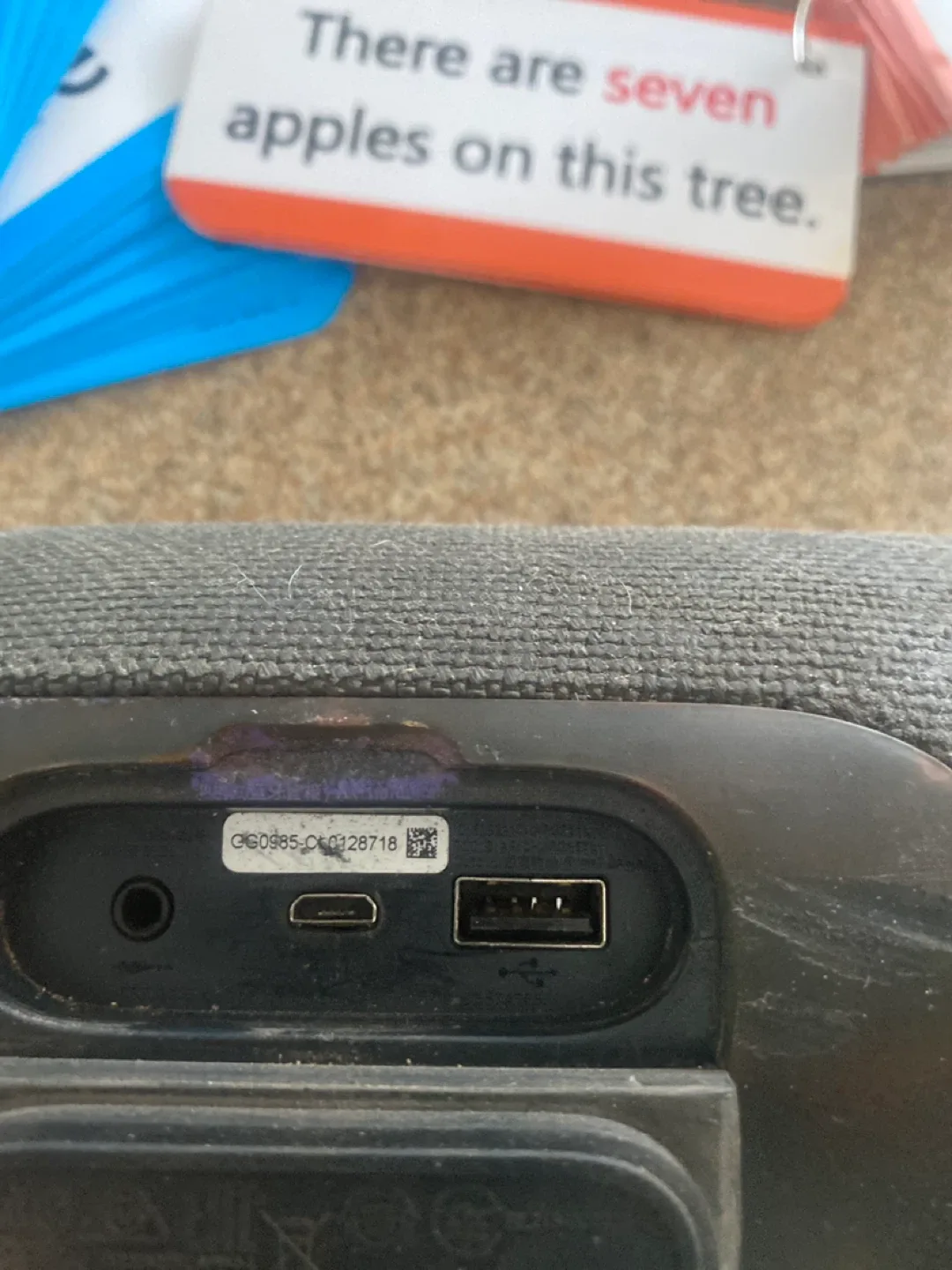 JBL Charge Speaker image indicator(6)