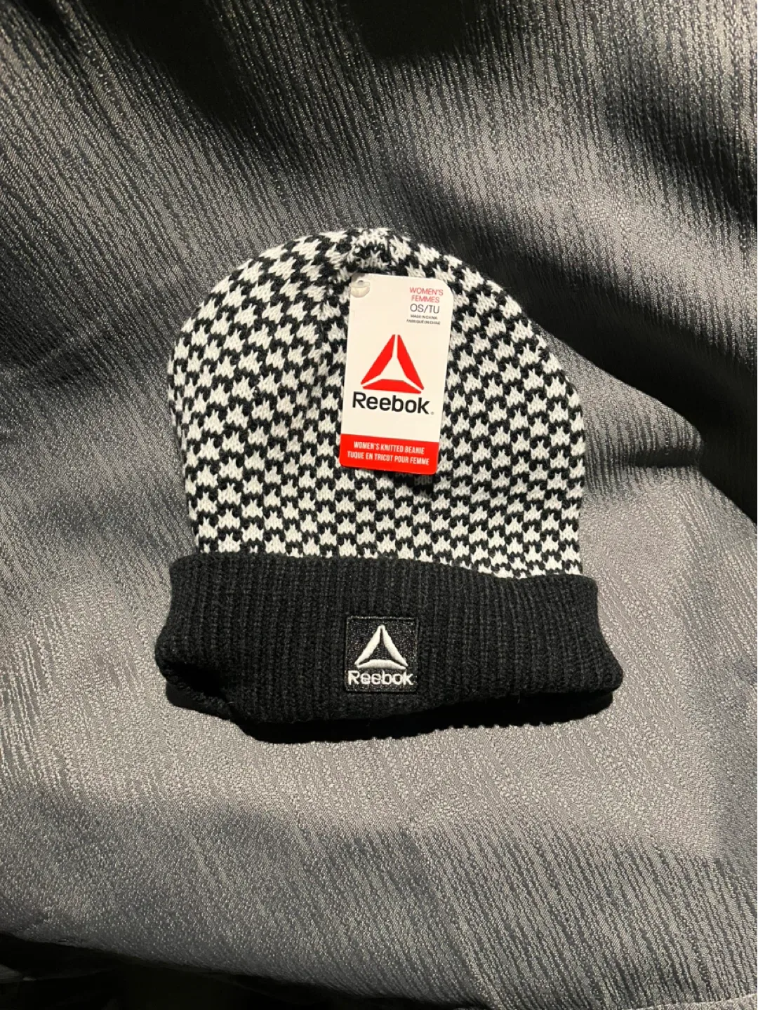 Reebok Women's Knitted Beanie - Black & White