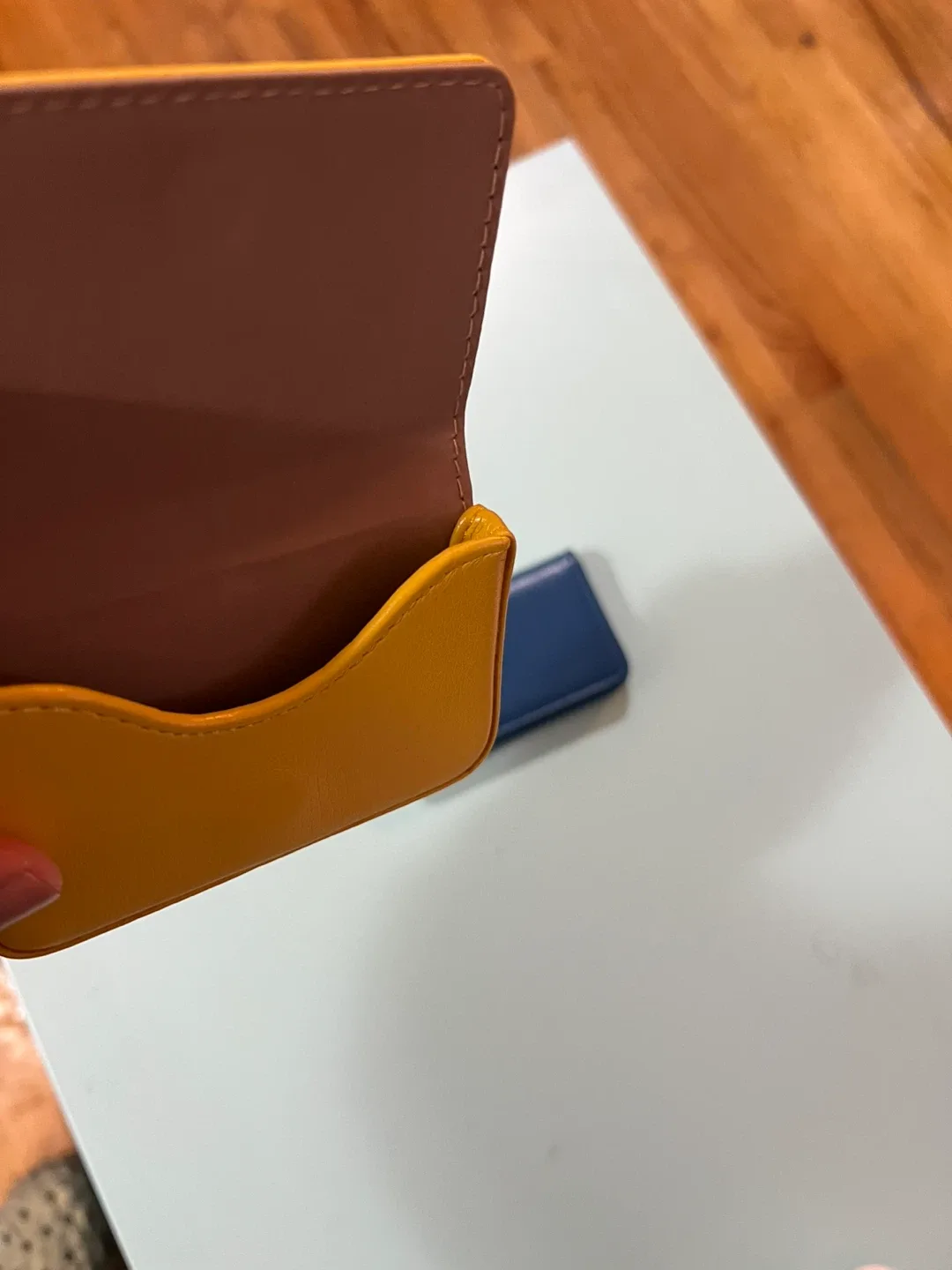 Card Holder Yellow and Blue image indicator(2)