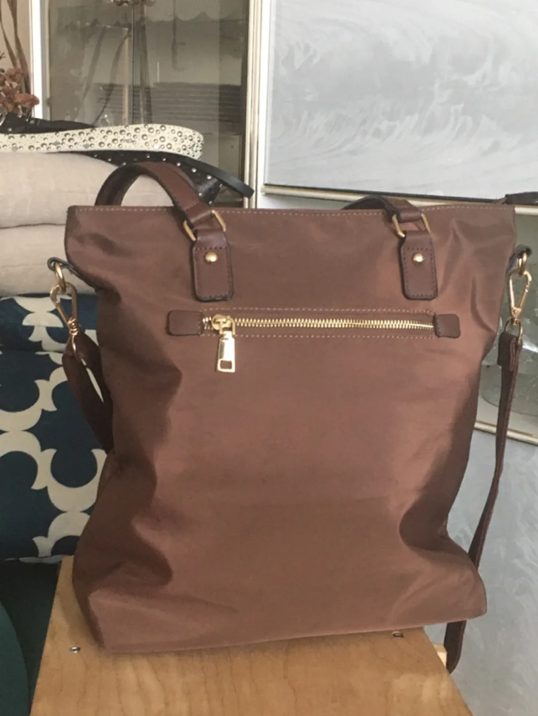 Brown Tote Bag with Removable Pouches image indicator(2)