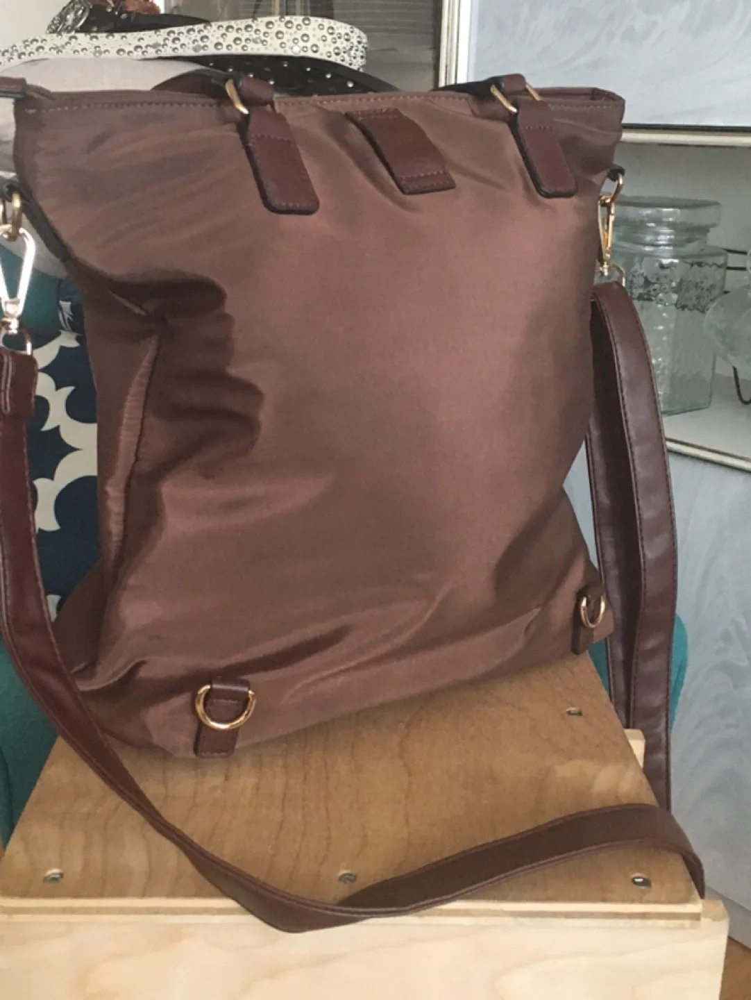 Brown Tote Bag with Removable Pouches image indicator(3)