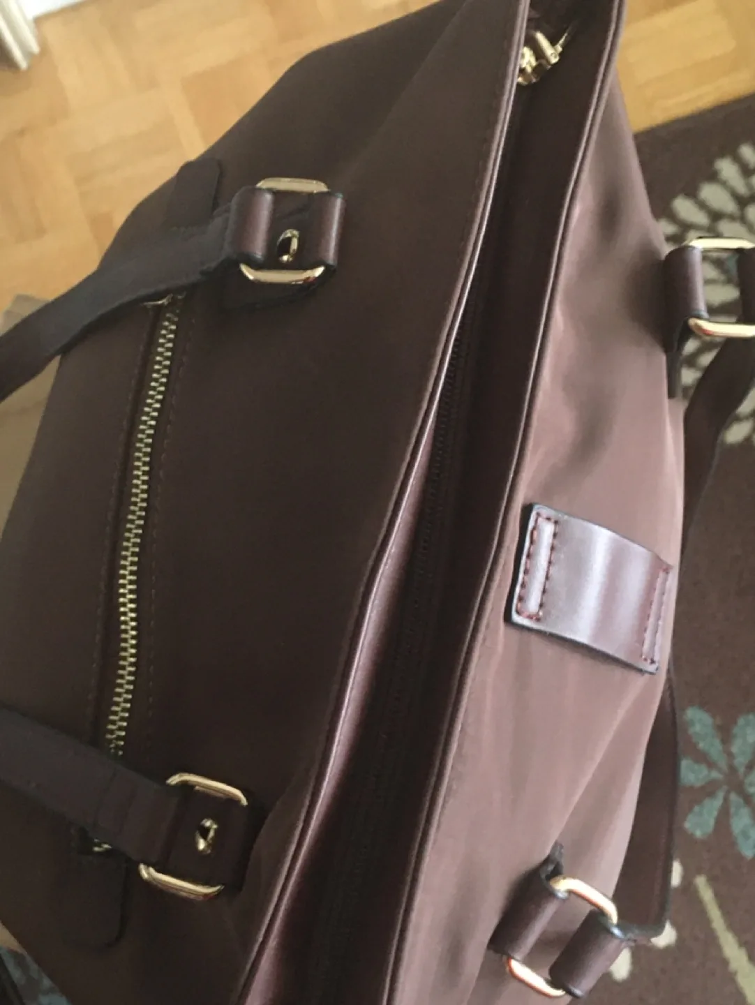 Brown Tote Bag with Removable Pouches image indicator(5)