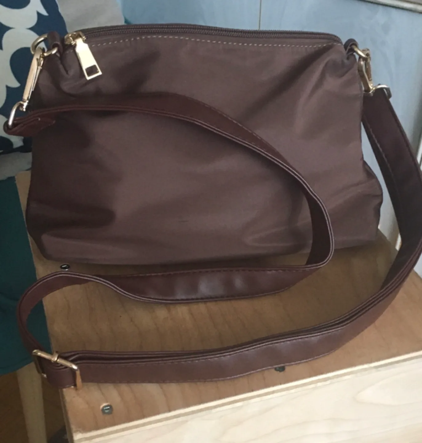 Brown Tote Bag with Removable Pouches image indicator(10)