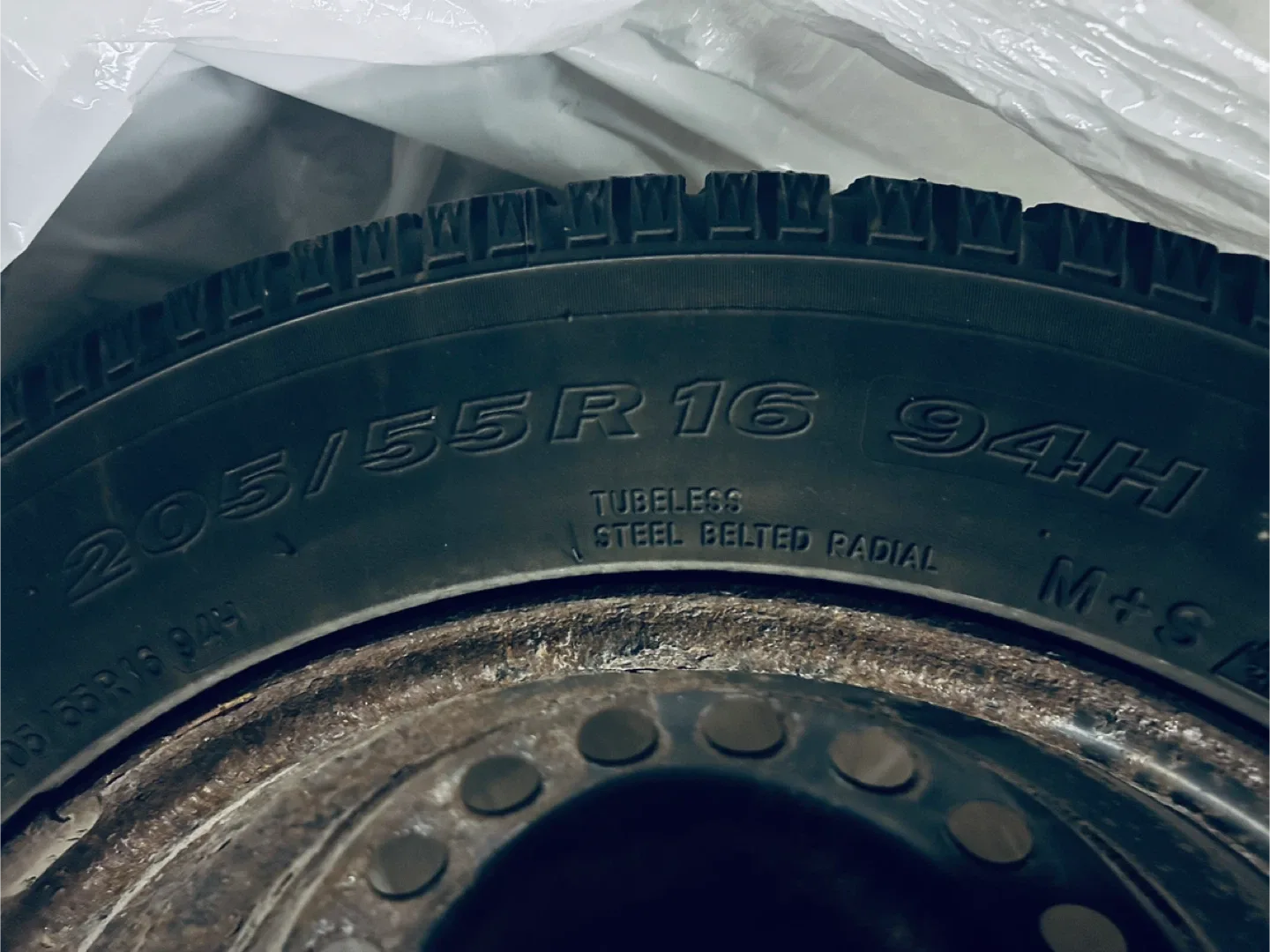 Toyo 205/55R16 94H Winter Tire image indicator(2)