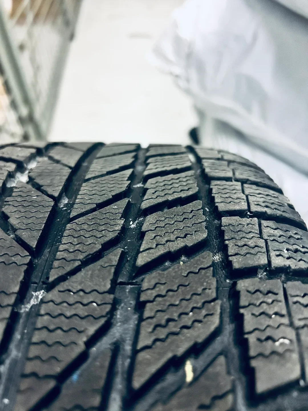 Toyo 205/55R16 94H Winter Tire image indicator(4)