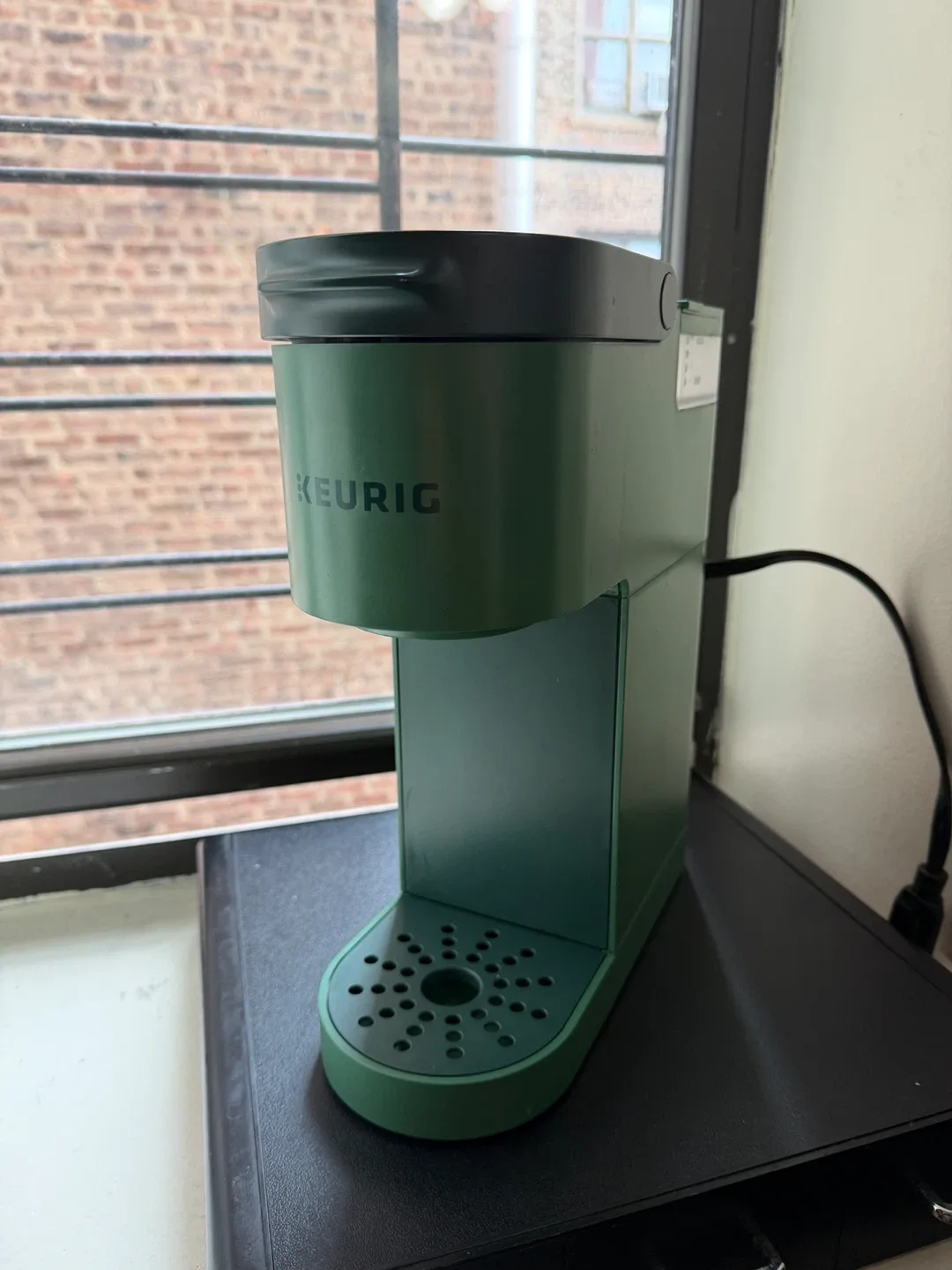 Keurig K-Express Essentials Single Serve K-Cup Pod Coffee Maker