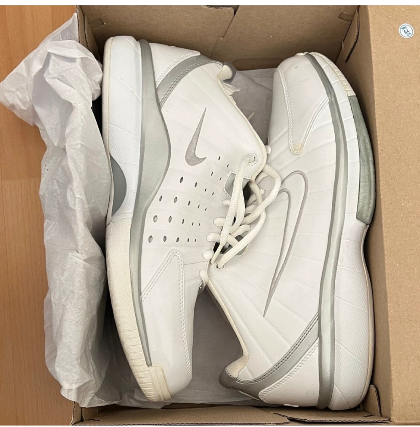 Vintage Nike Air total package White Sneakers