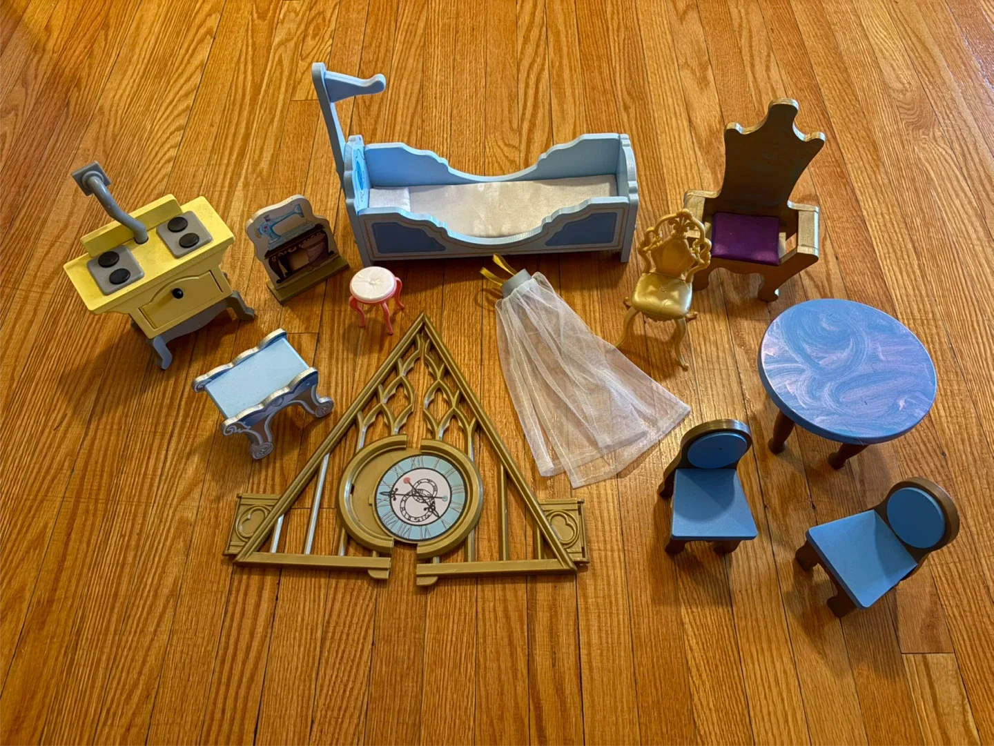 Disney Princess Wooden Dollhouse/Castle image indicator(6)