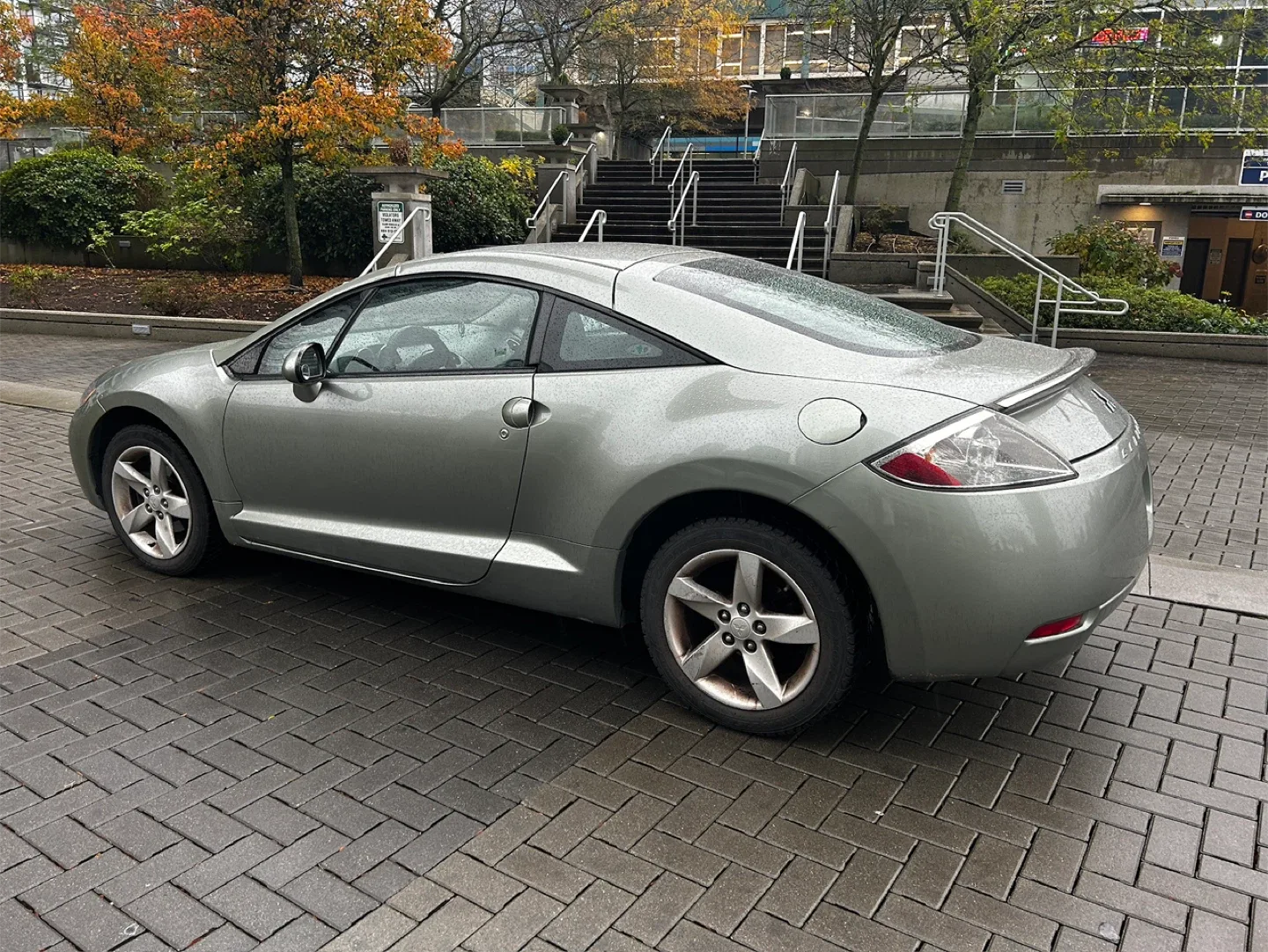 Mitsubishi Eclipse Coupe image indicator(7)