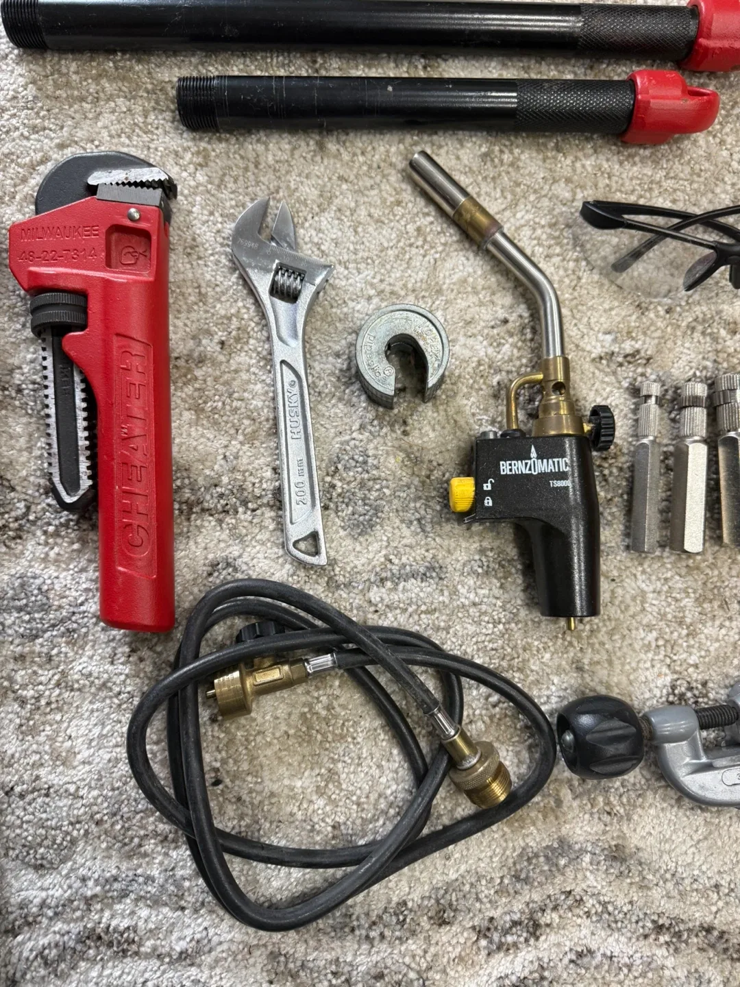 Variety of Plumbing Tools image indicator(5)