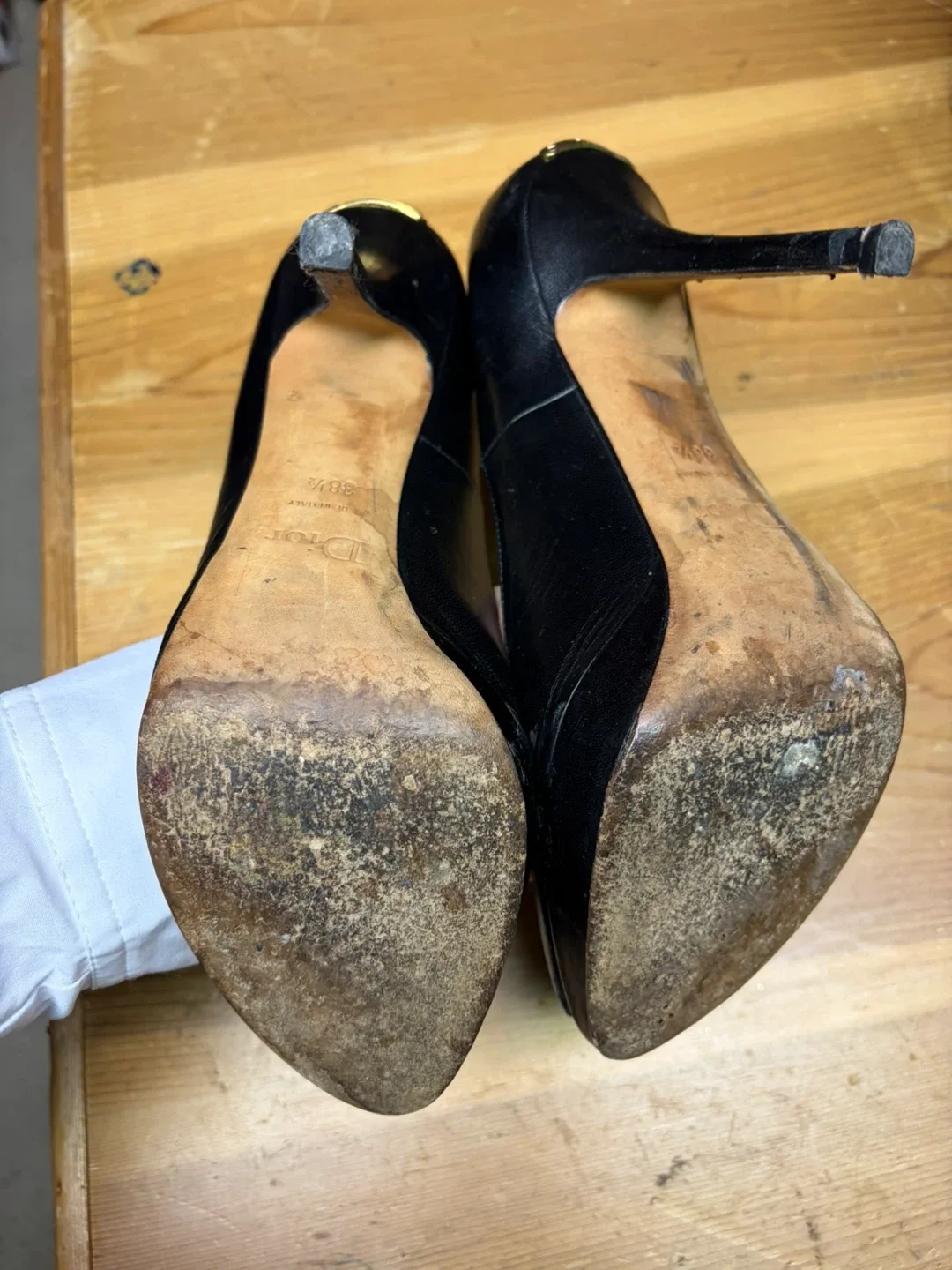 Christian Dior Black Heels Size 38.5 image indicator(3)