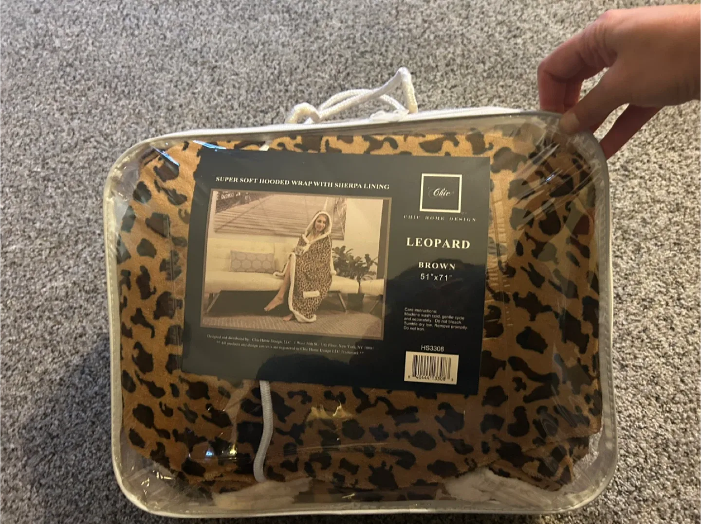 Chic Home Design Leopard Hooded Wrap