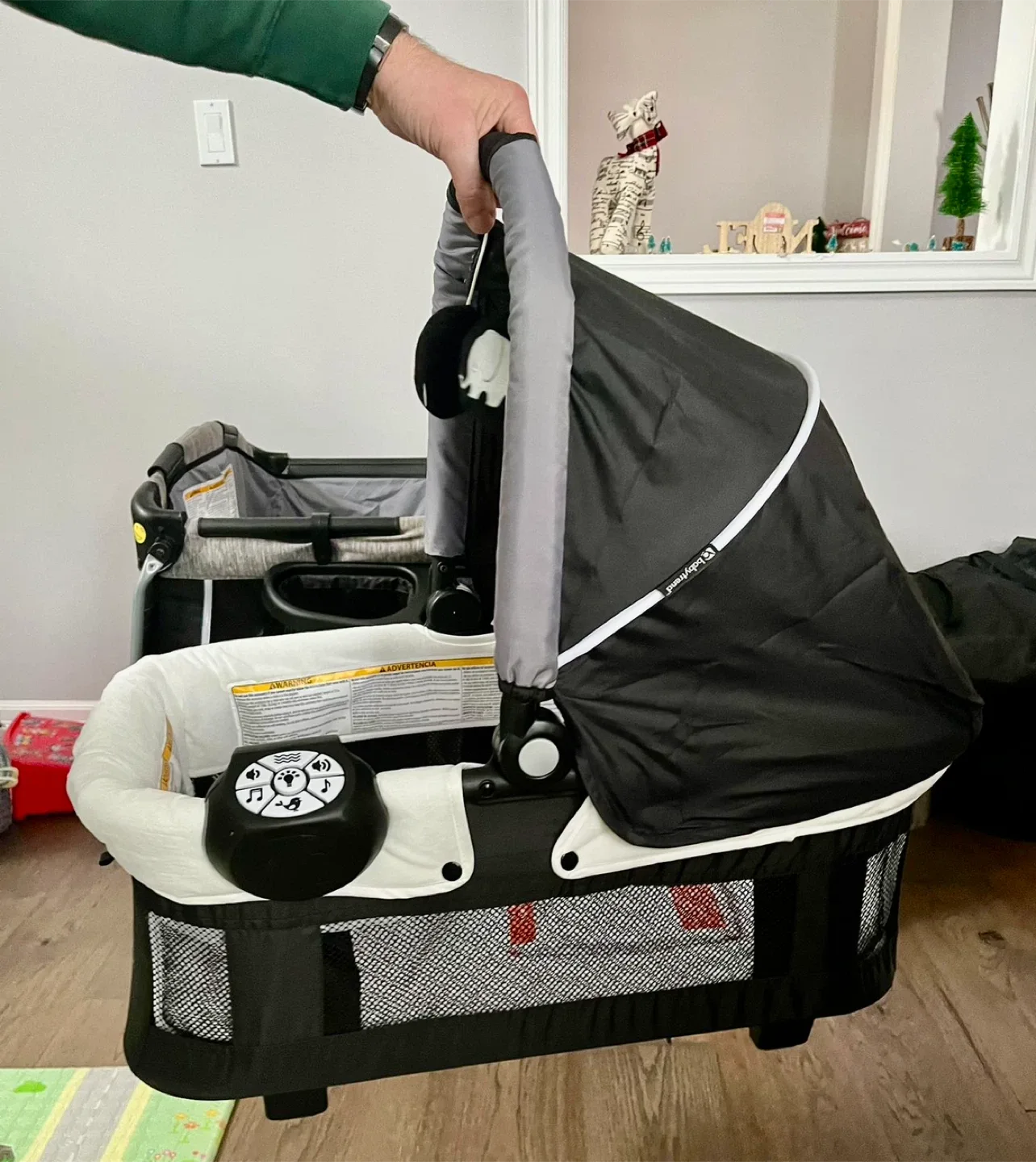 Baby Trend Playard with Bassinet & Canopy image indicator(5)