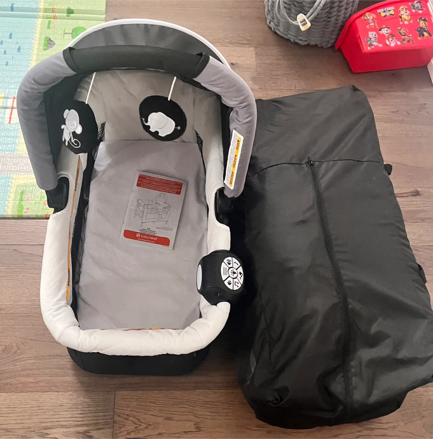 Baby Trend Playard with Bassinet & Canopy image indicator(9)