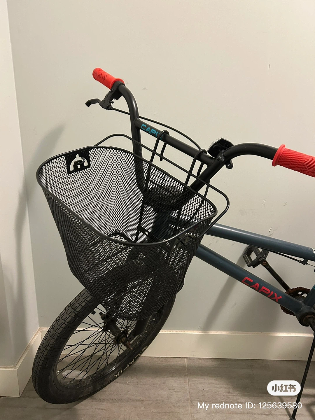 Capix Bike with Baskets & Pump - photo 3
