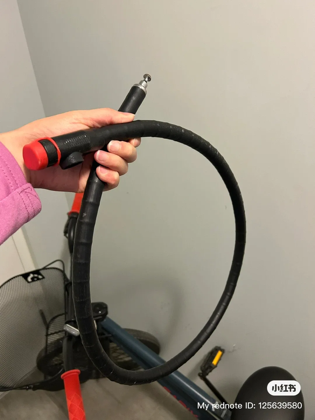 Capix Bike with Baskets & Pump image indicator(7)