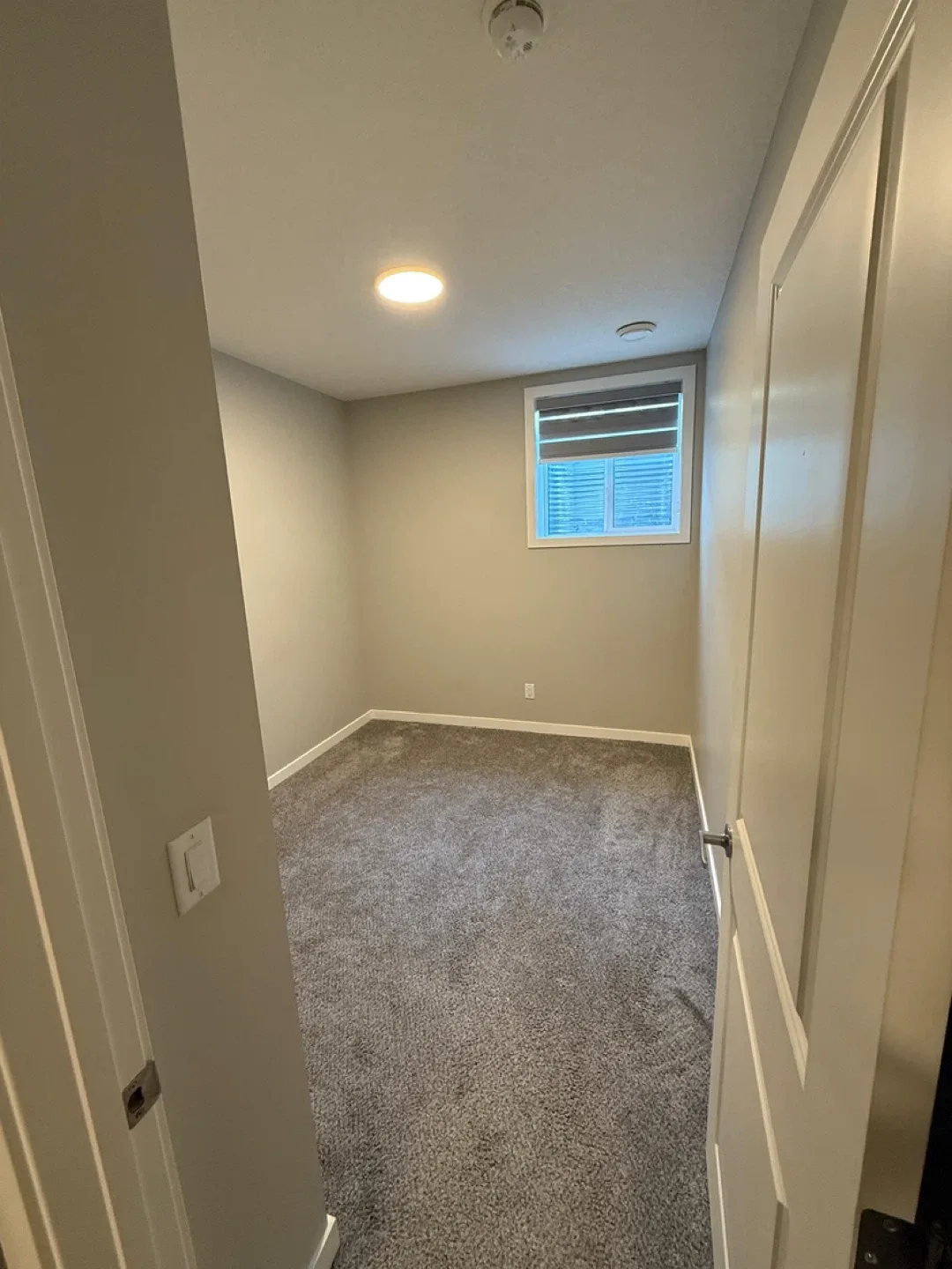 Legal basement  ($1300, rent + utilities, free wifi image indicator(2)